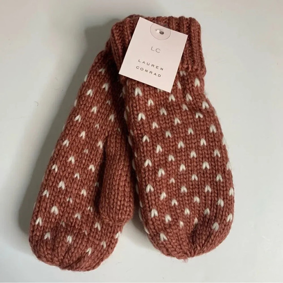 LC Lauren Conrad Withered Rose Heart Mittens - Picture 1 of 4
